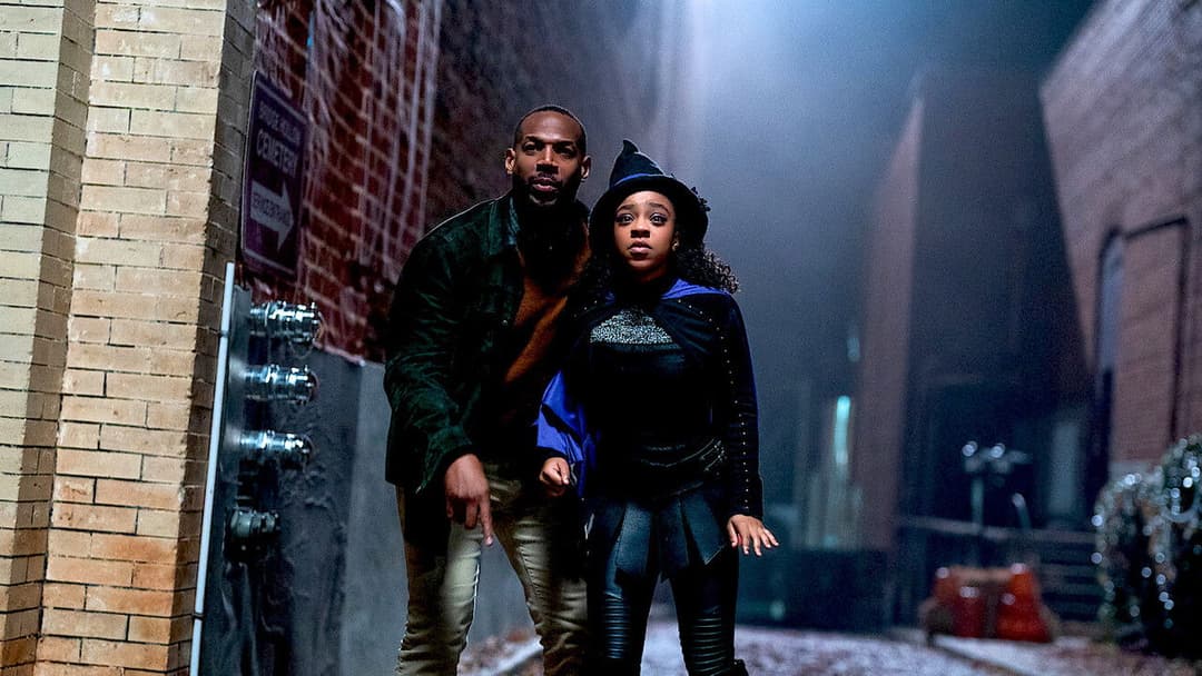 The Curse of Bridge Hollow backdrop 10