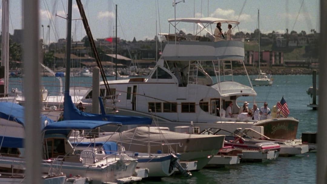 Fremde Schatten backdrop 1