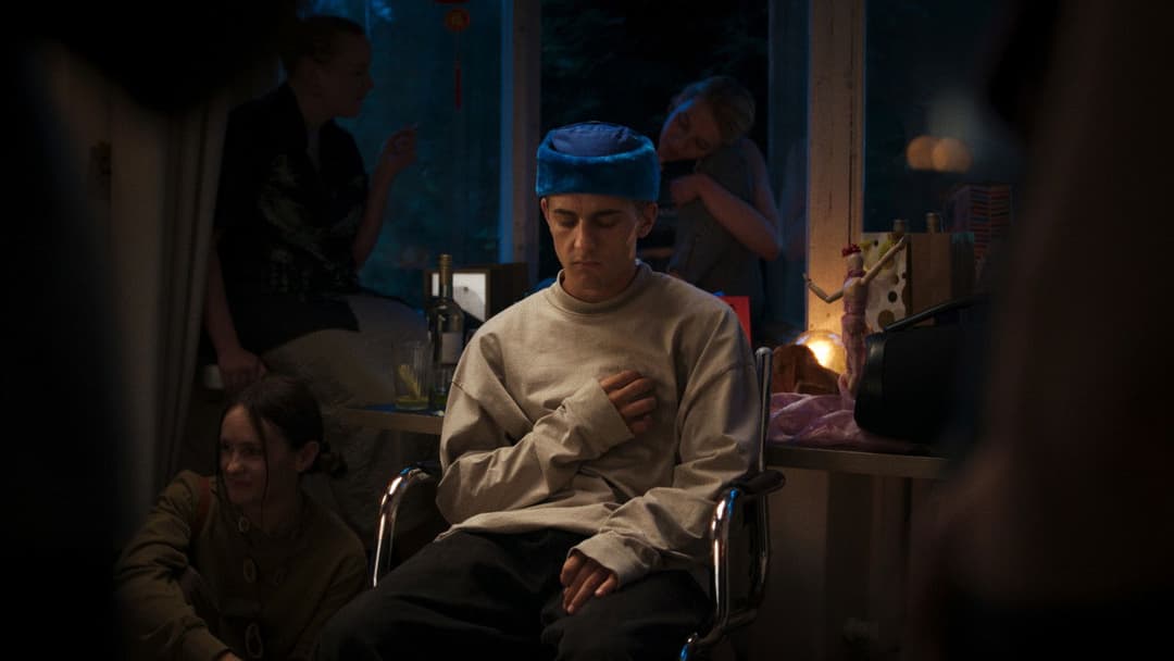 Nie ma duchów w mieszkaniu na Dobrej backdrop 9