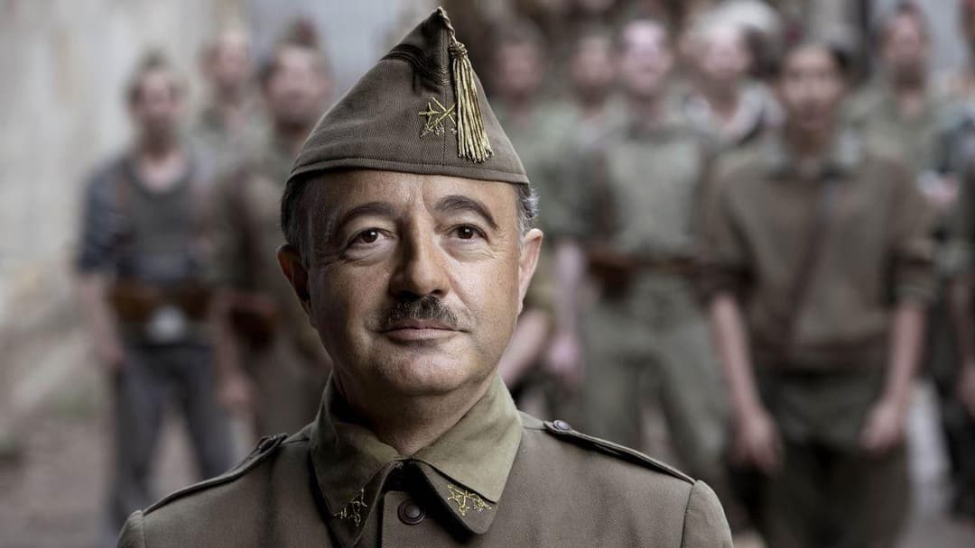 Mientras dure la guerra backdrop 7