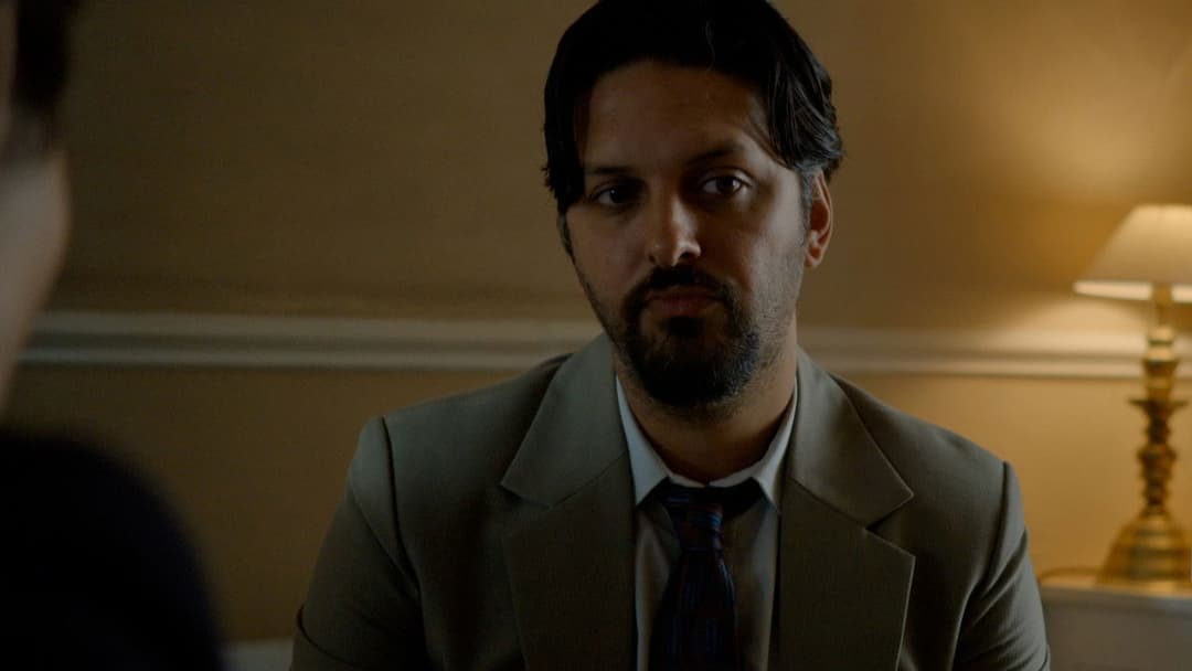 Фіктивний агент backdrop 18