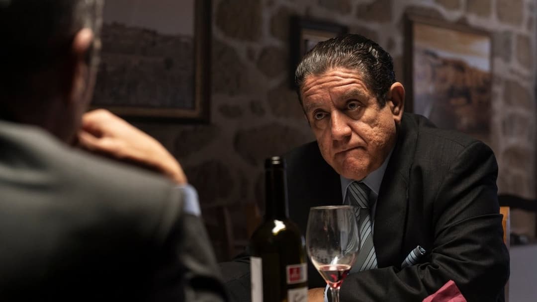 Undercover - Unter Feinden backdrop 12