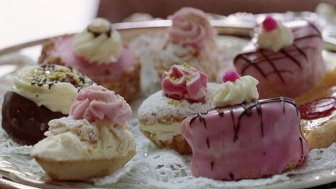 Маленькі жінки backdrop 4