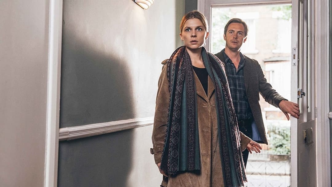 The Ones Below backdrop 19