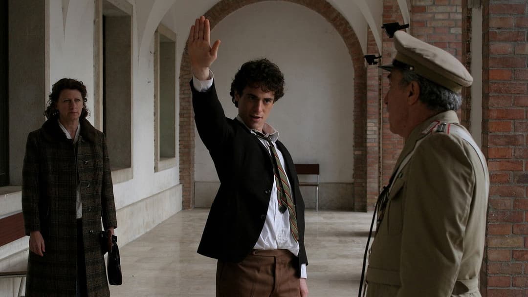 Mio fratello è figlio unico backdrop 3