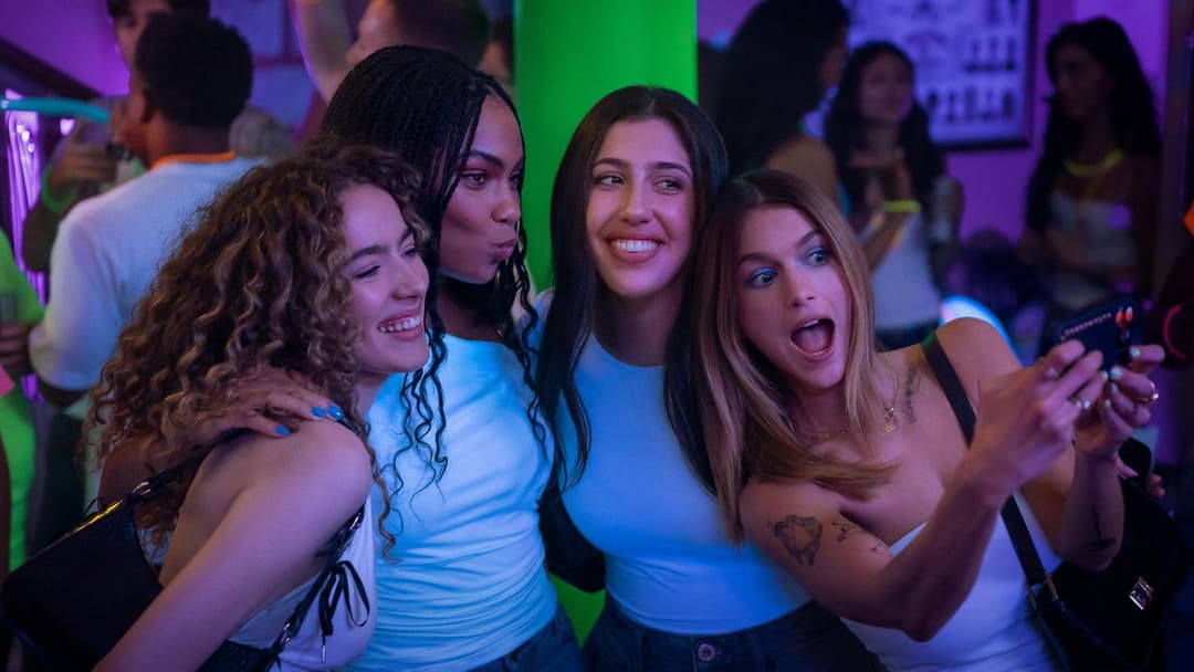 Roommates backdrop 1