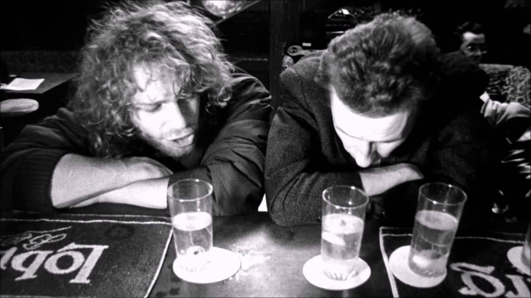 C'est arrivé près de chez vous backdrop 1