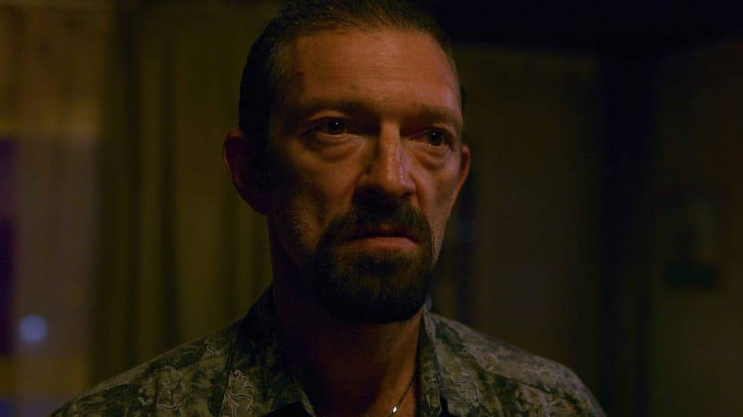 Афера по-французьки backdrop 11