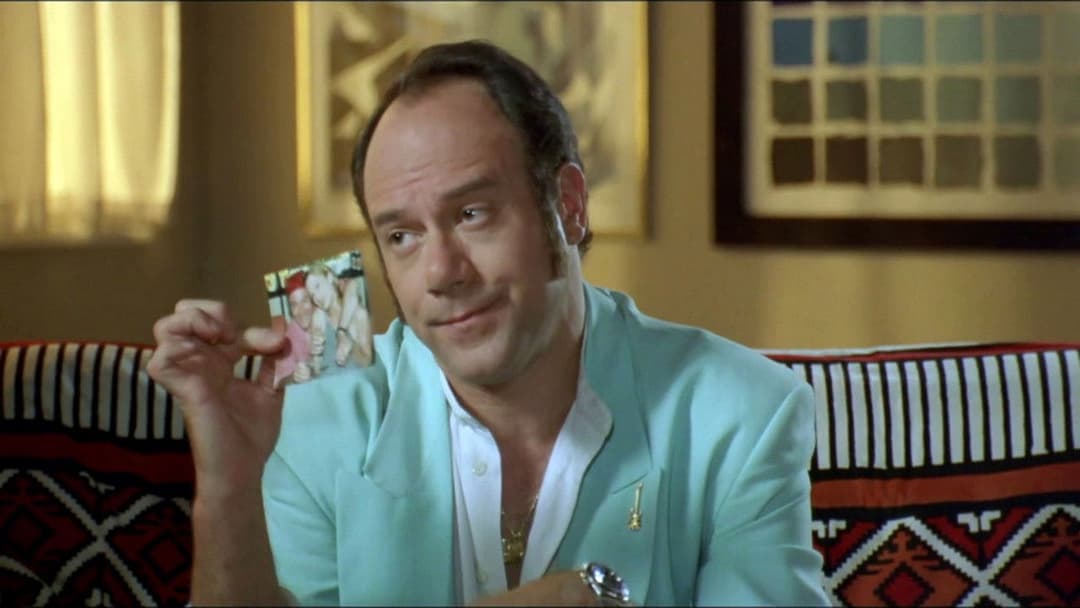 Iris Blond backdrop 9