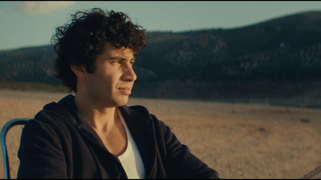 A las ocho en casa backdrop 1