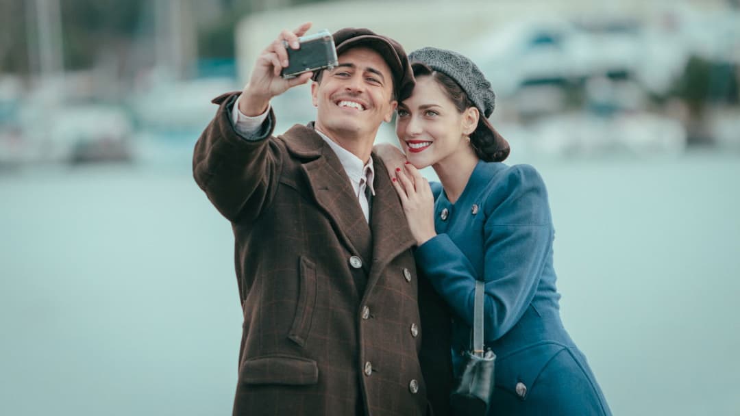 In guerra per amore backdrop 13