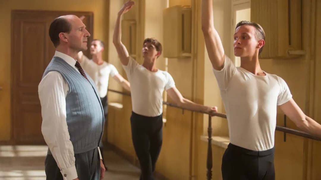 Nurejew - The White Crow backdrop 7