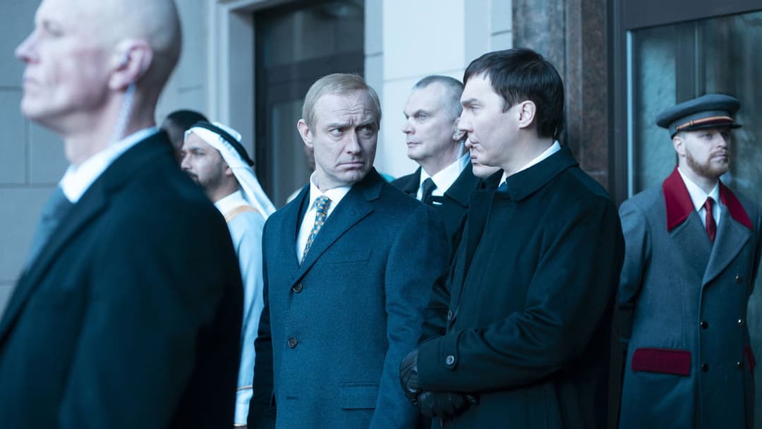 Le Mage du Kremlin backdrop 15