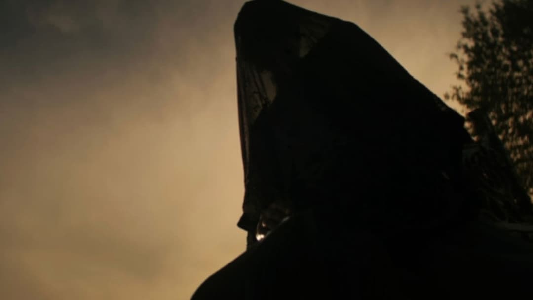 The Woman in the Yard backdrop 3