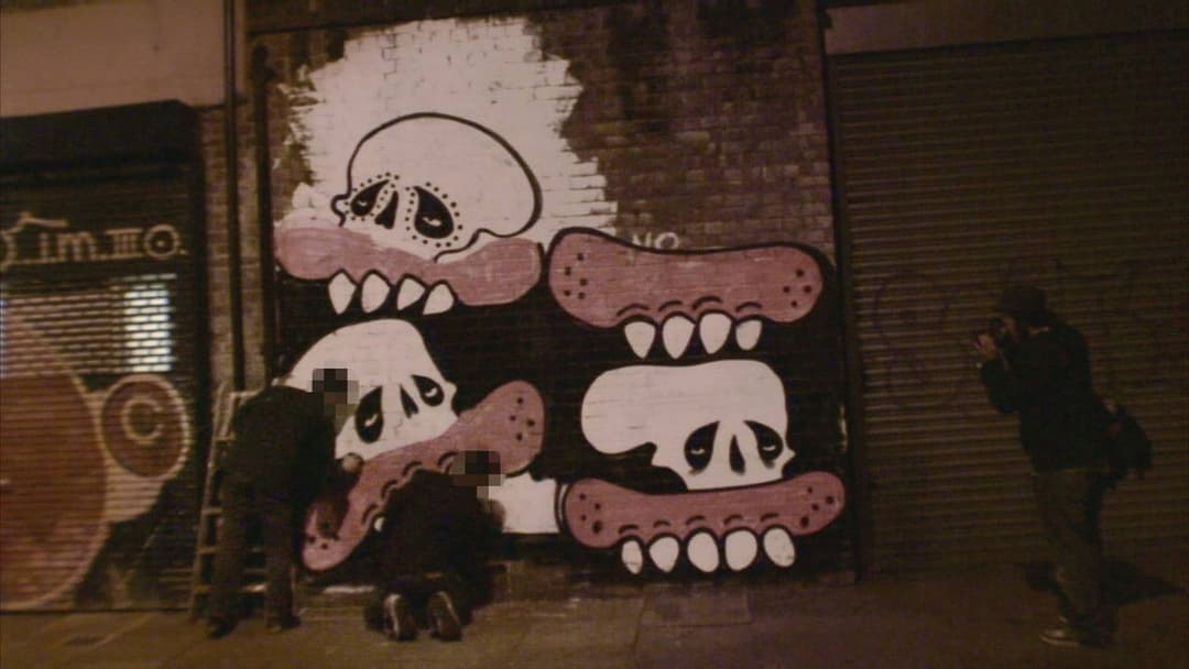 Вихід через сувенірну крамницю backdrop 5