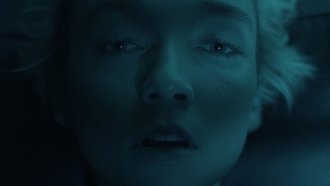 Жахіття backdrop 3