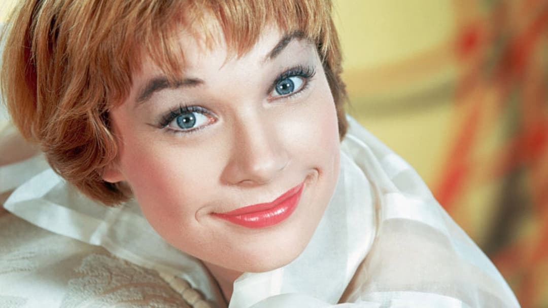 Shirley MacLaine, comme un torrent backdrop 3