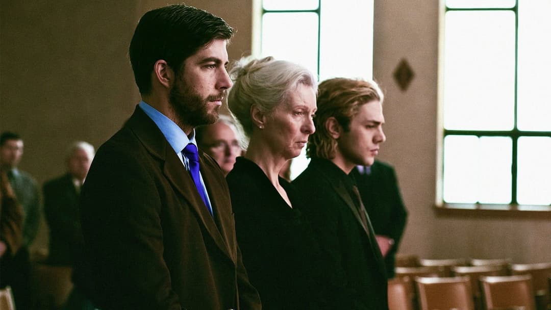 Том на фермі backdrop 4