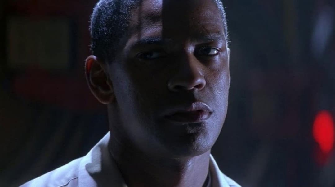 Багряний приплив backdrop 16