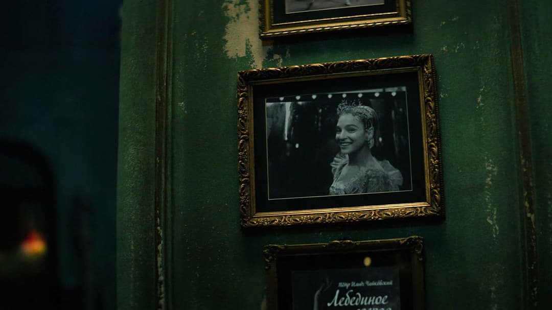 Pretty Lethal backdrop 15