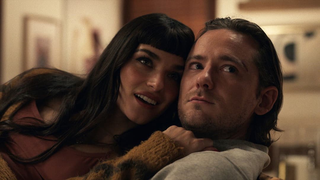 Riff Raff: Verbrechen ist Familiensache backdrop 1