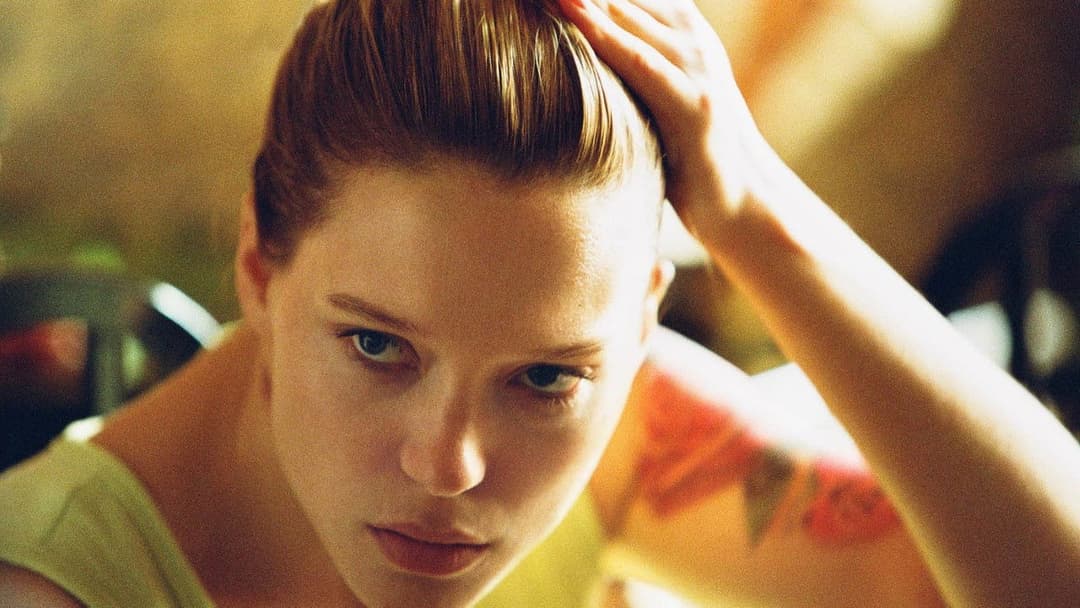 Einfach das Ende der Welt backdrop 7