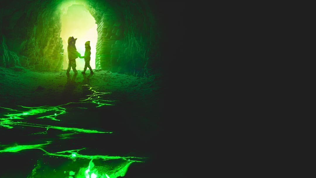 There's Something Wrong with the Children backdrop 3