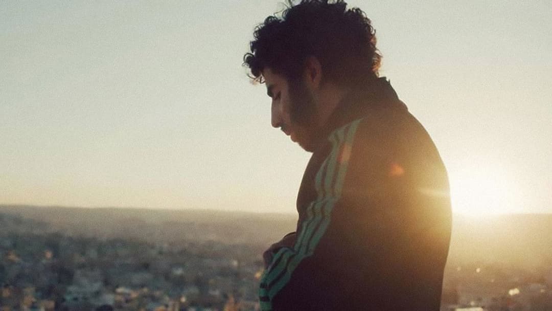 Rebel - In den Fängen des Terrors backdrop 4