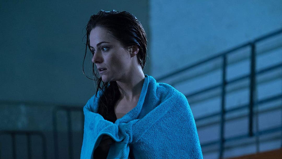 12 Feet Deep - Gefangen im Wasser backdrop 16