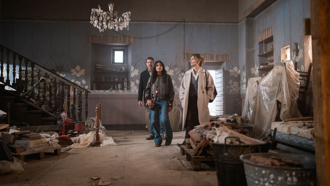 La Dolce Villa backdrop 17