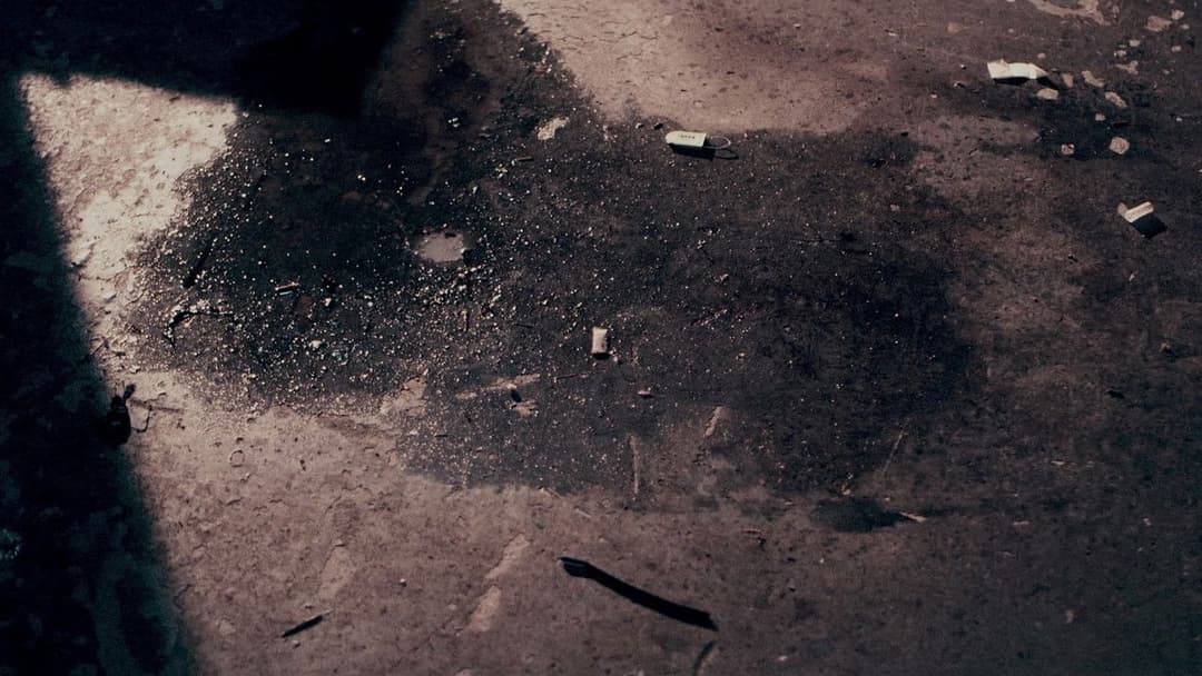 Той, що жахає backdrop 8