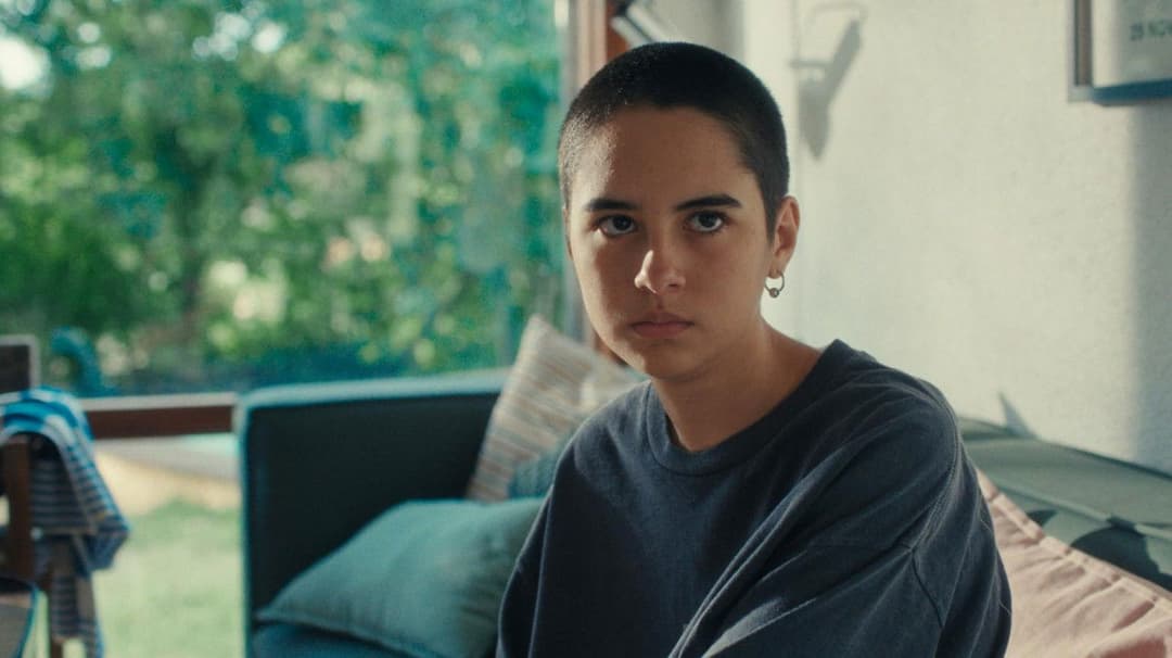 La buena hija backdrop 3