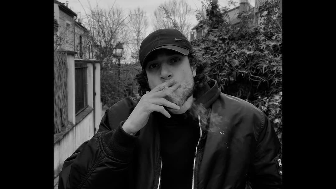 Le chemin et la fuite backdrop 4