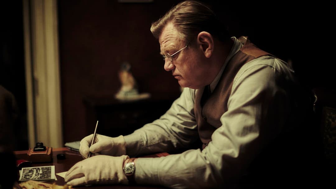 Alone in Berlin backdrop 5