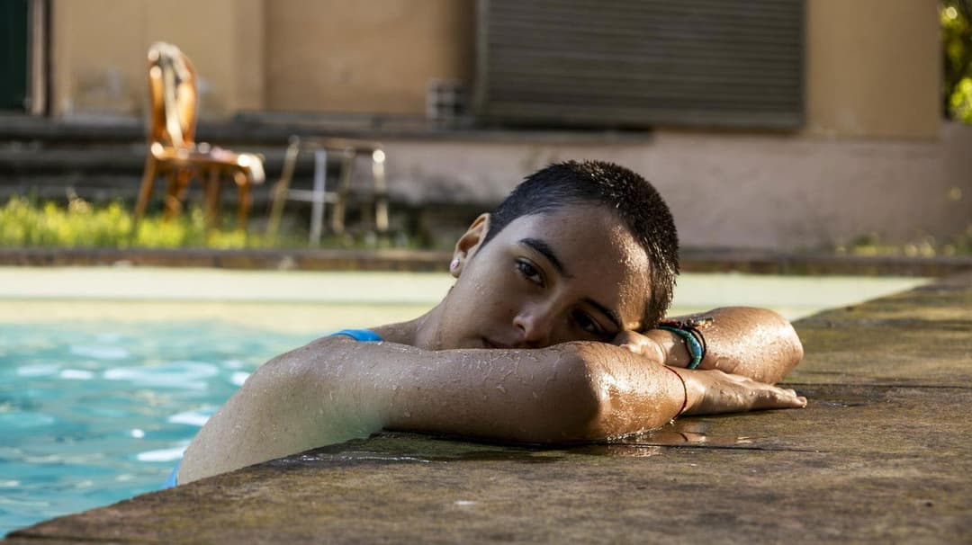 La buena hija backdrop 2