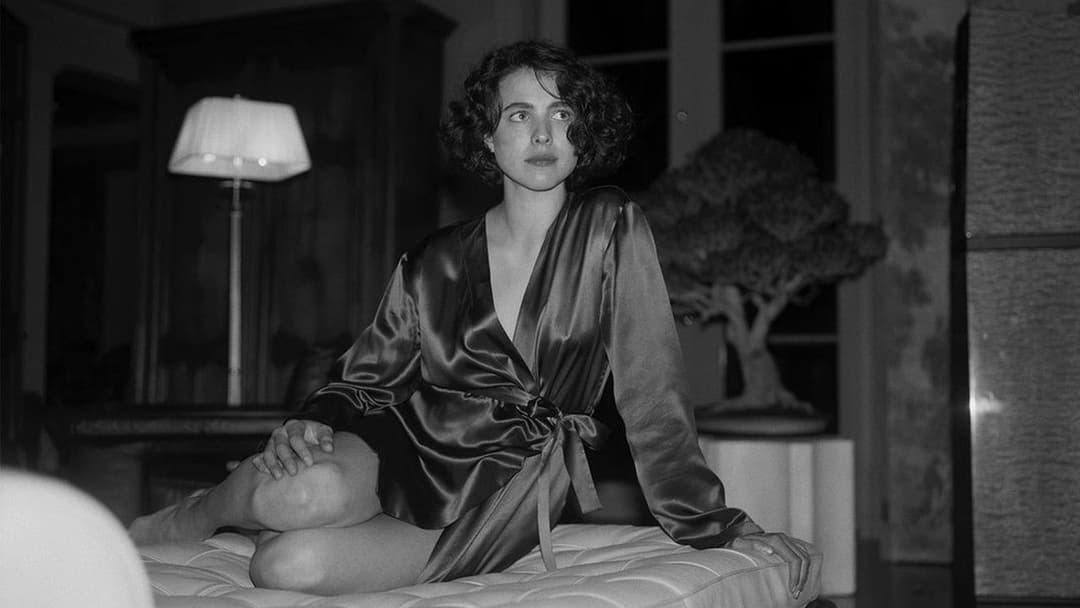 Kinds of Kindness backdrop 11