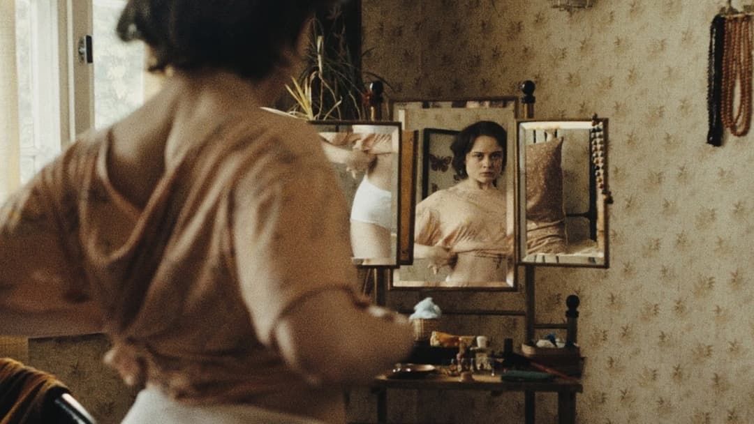 Sound of Falling backdrop 16