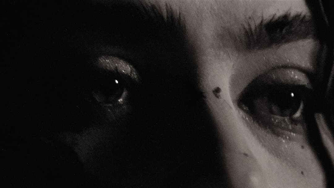 Момент backdrop 3