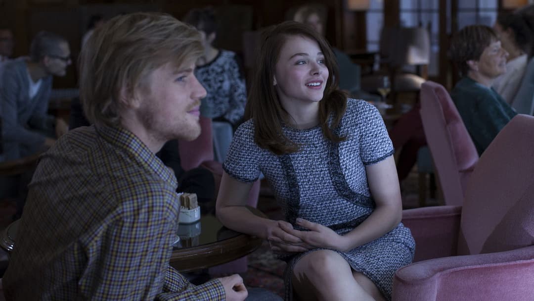 Die Wolken von Sils Maria backdrop 15