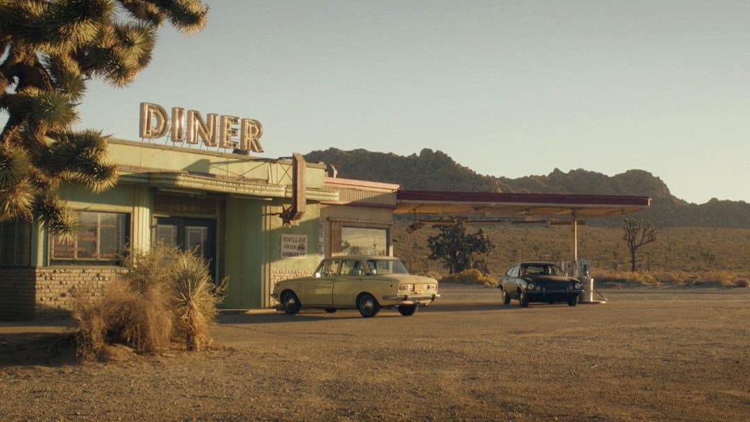 Остання зупинка в окрузі Юма backdrop 10