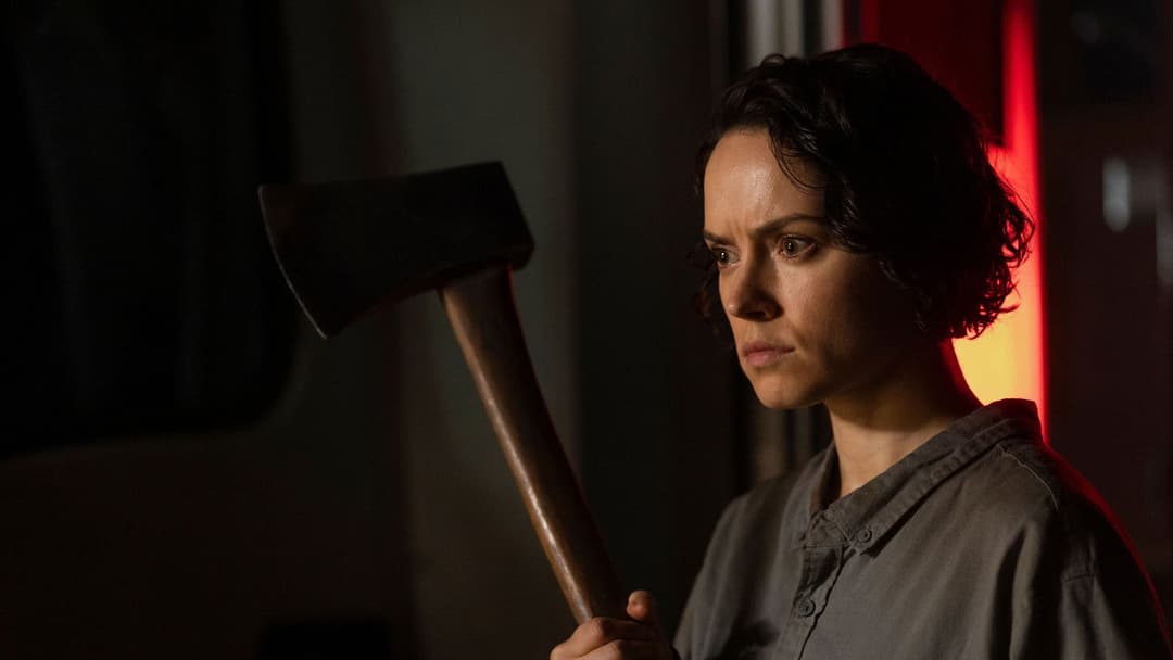 We Bury the Dead backdrop 7