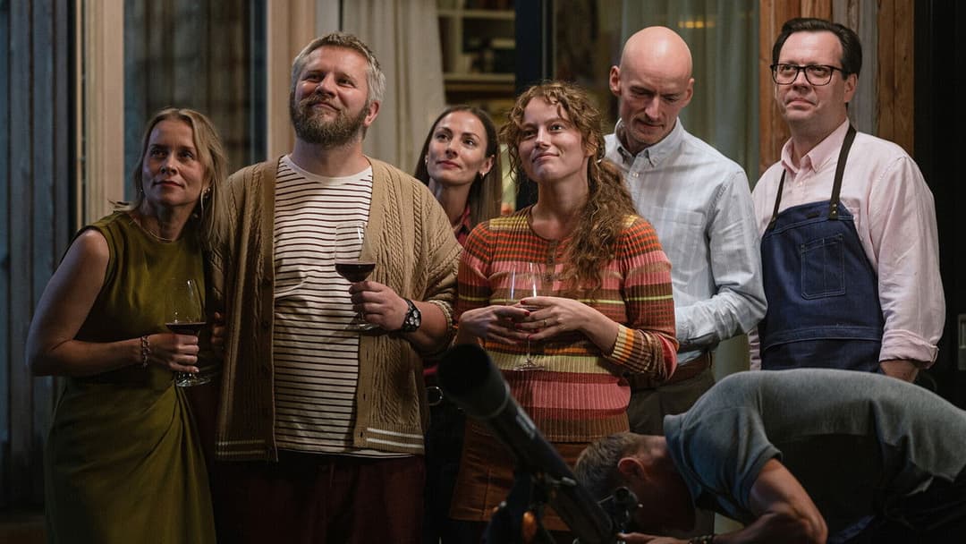 Täiuslikud võõrad backdrop 1