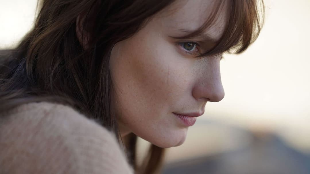 Він і вона backdrop 14