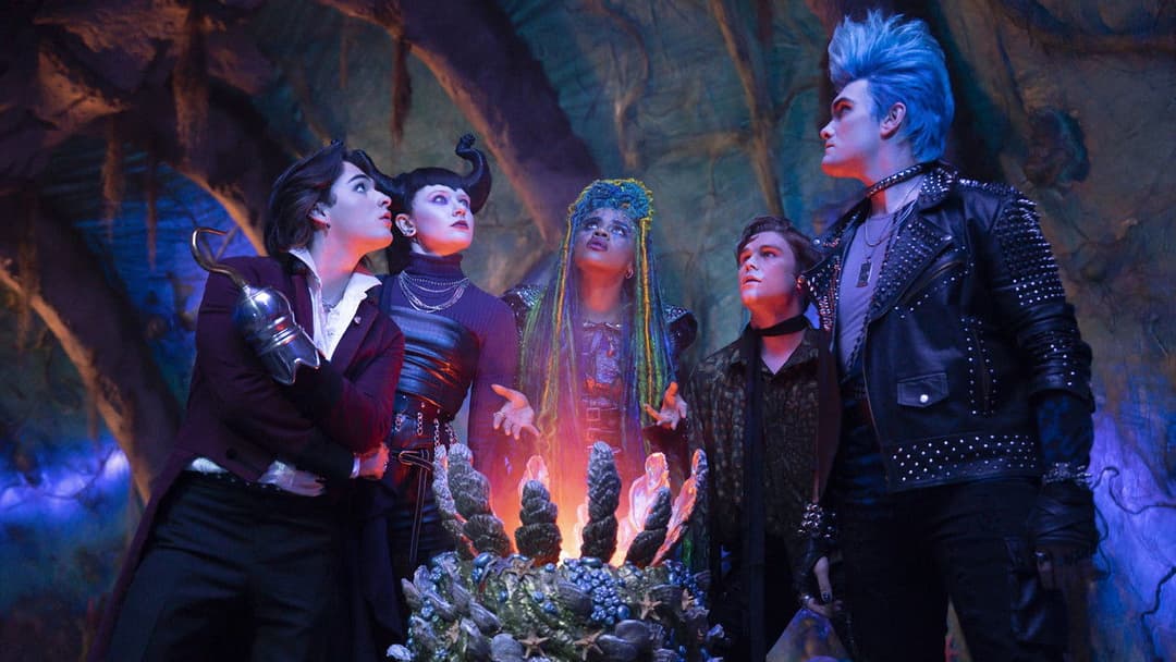 Спадкоємці: Сходження Ред backdrop 6