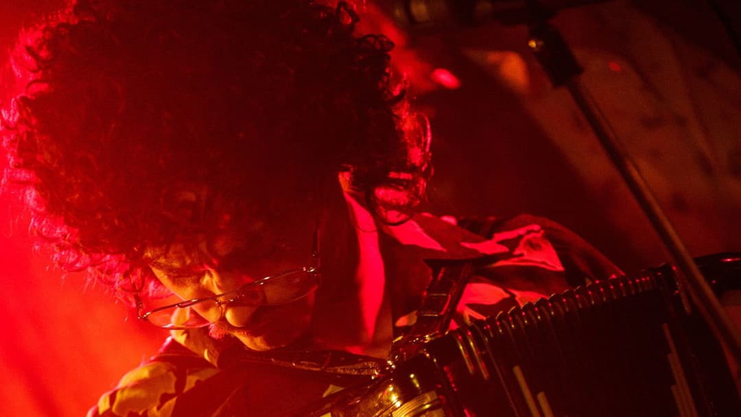 Weird - Die Al Yankovic Story backdrop 10