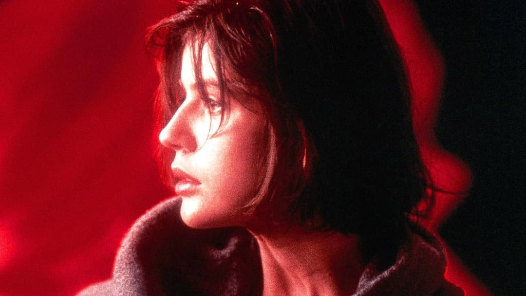 Три кольори: Червоний backdrop 19