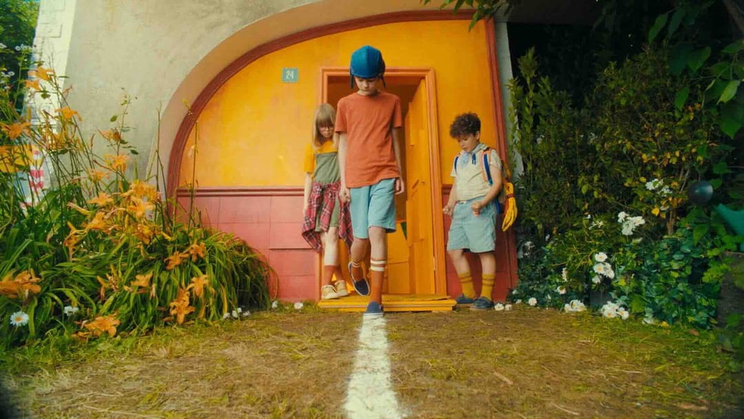 Extraordinary backdrop 3