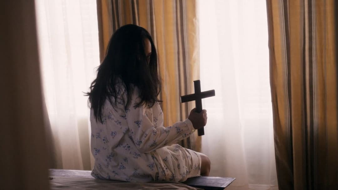 Ghost Movie backdrop 14