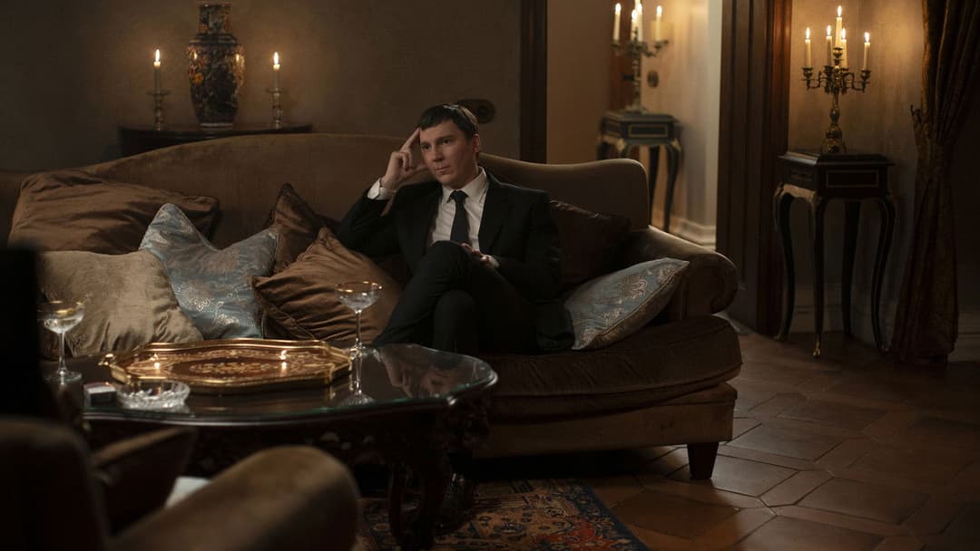 Le Mage du Kremlin backdrop 9