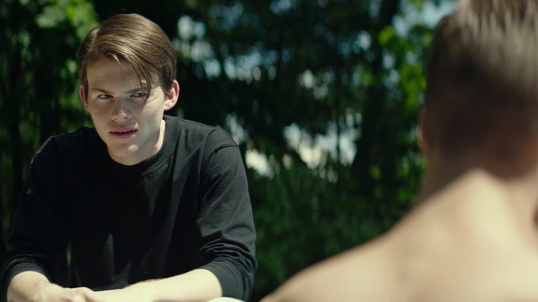 Giant Little Ones backdrop 9